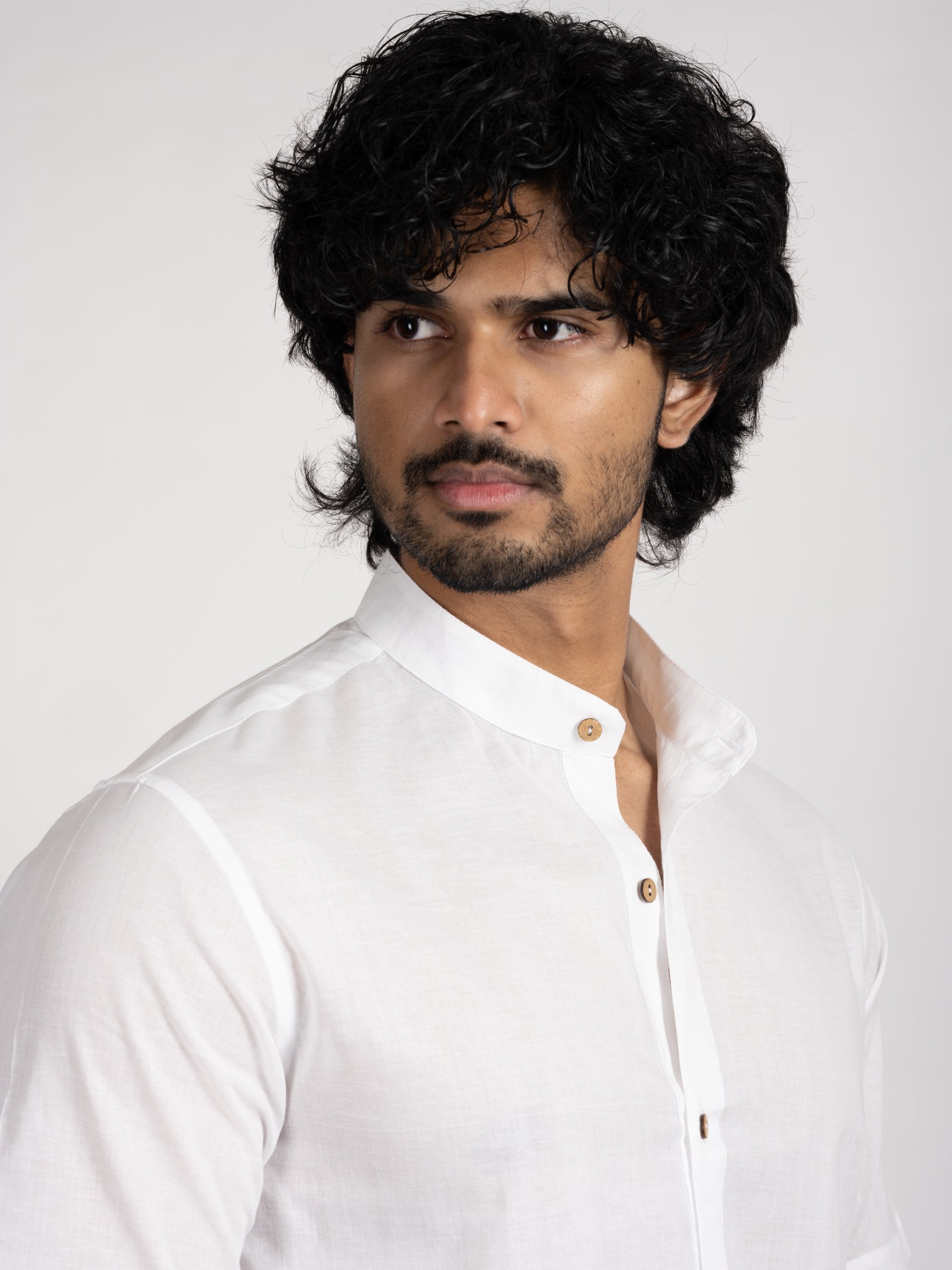 Blanc Sky recycled cotton shirt – crisp white, airy, and sustainably crafted from post-consumer materials