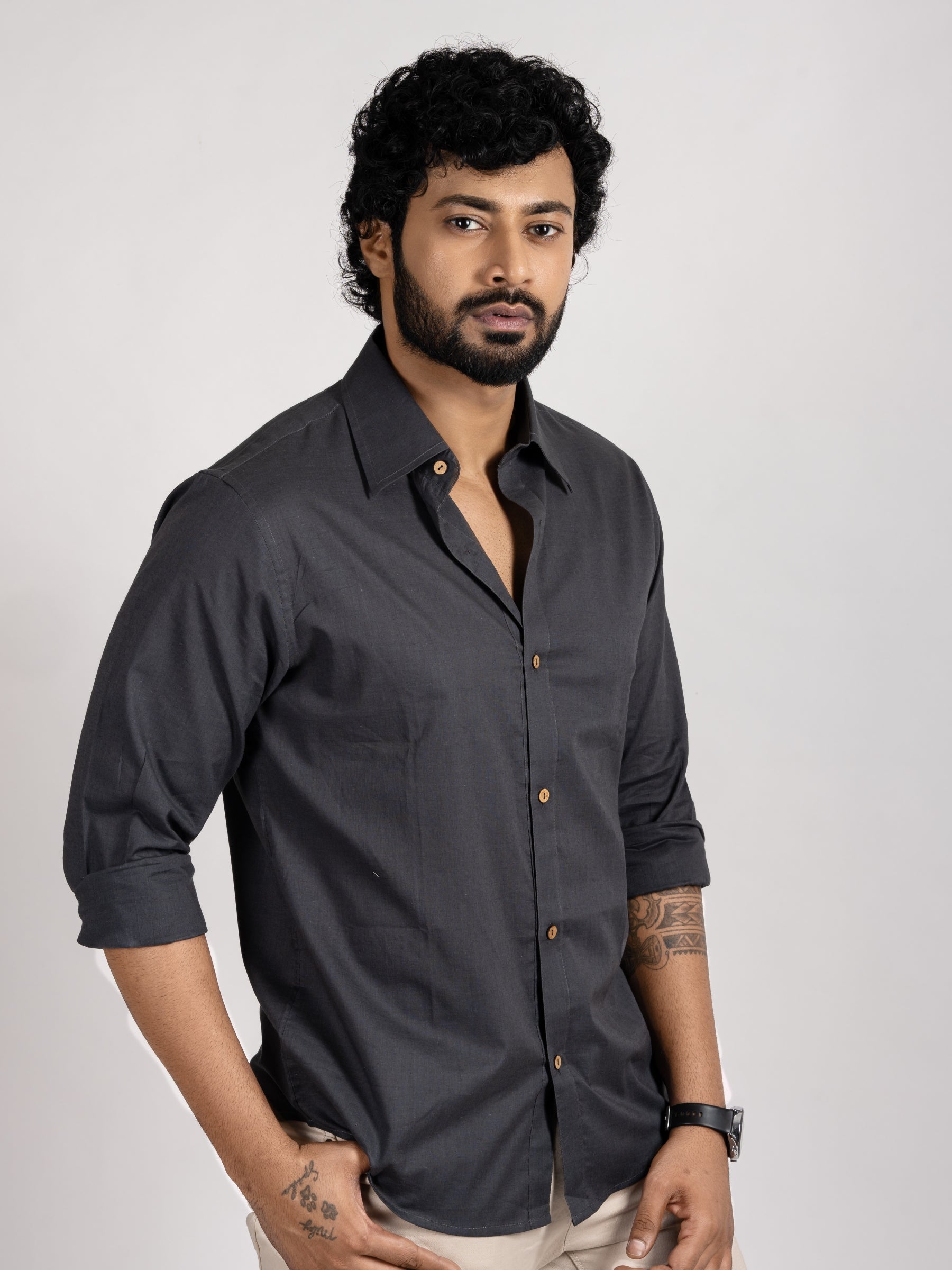 Graphite Alloy recycled cotton shirt – rugged grey style with eco-friendly appeal